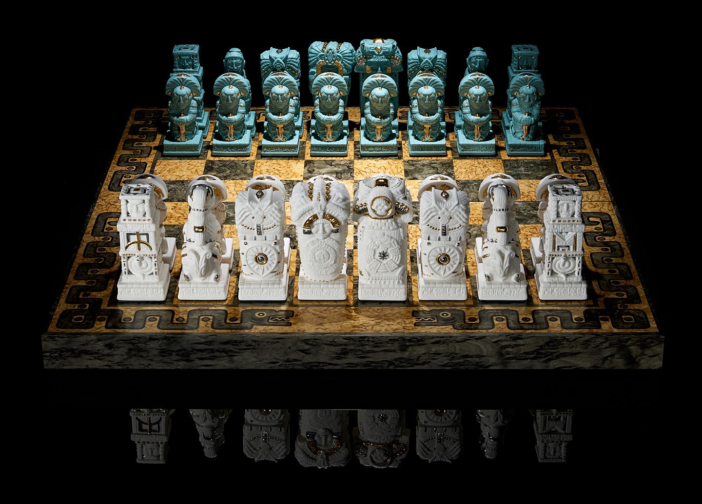 Porcelain Chess. Photo 1