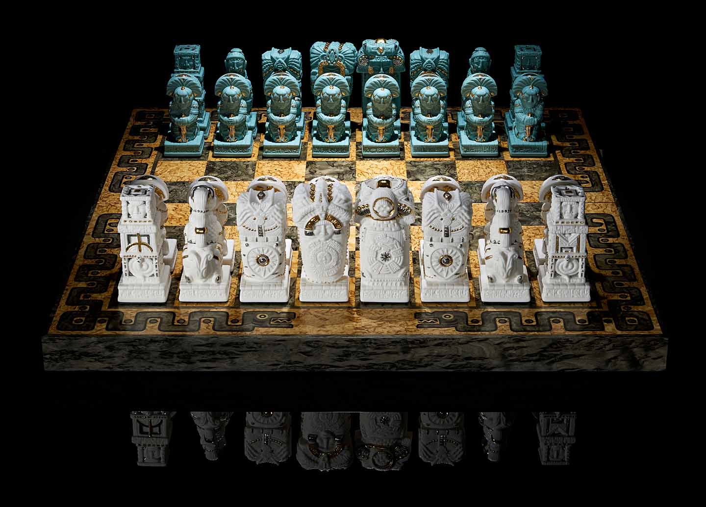 Porcelain Chess. Photo 1